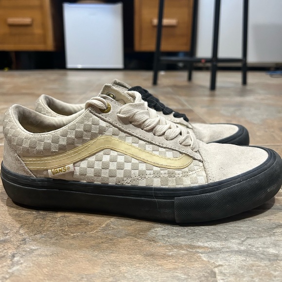 Vans Old Skool x Lizzie Armanto - Beige Checkered - Picture 2 of 5